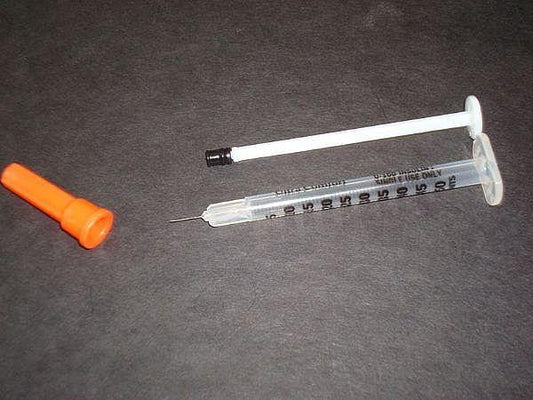 U-100 Insulin Syringe with Needle 1/2cc 28 gauge 1/2 inch Box of 100